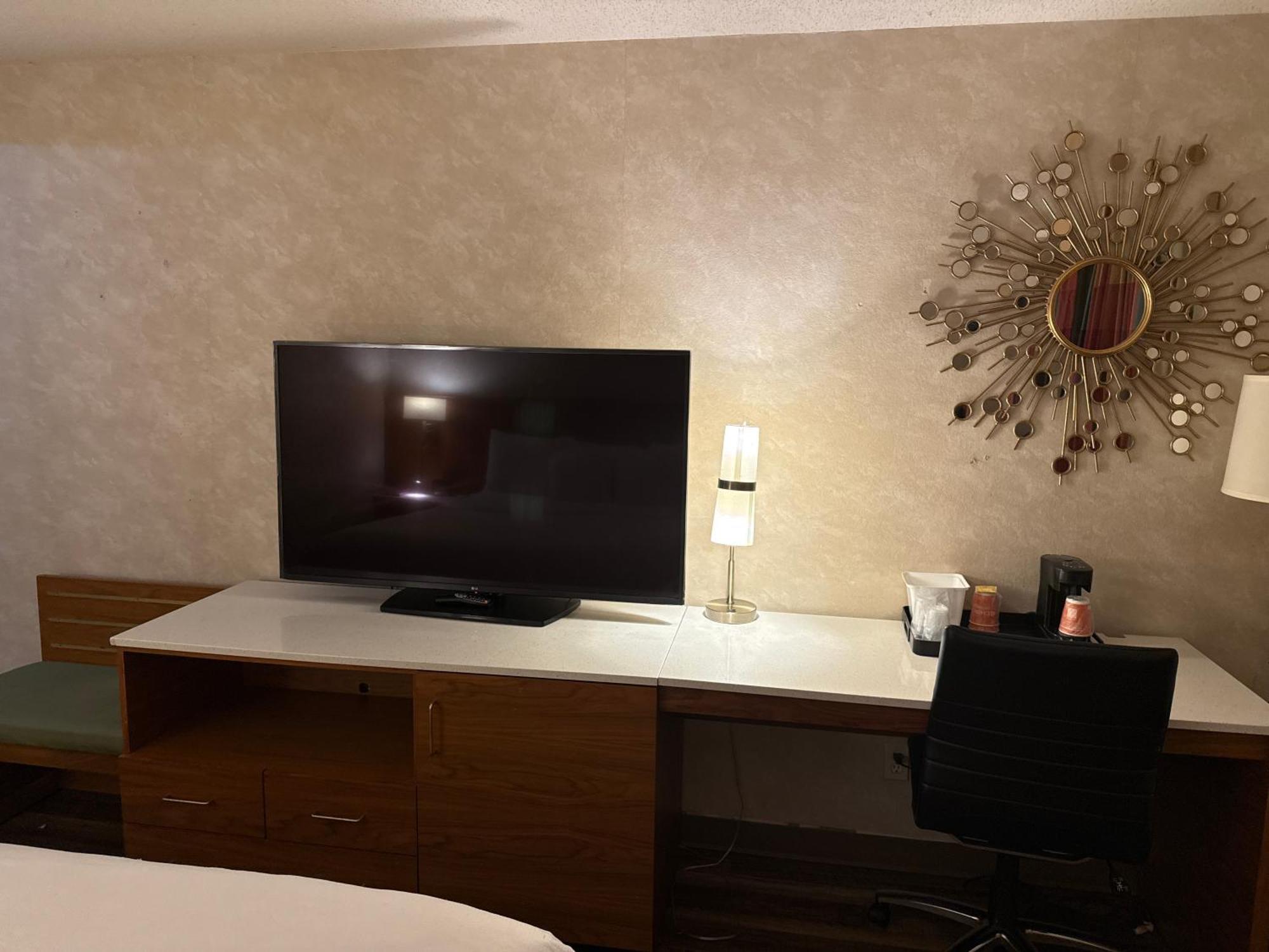 Quality Inn And Conference Center Greeley Downtown Εξωτερικό φωτογραφία