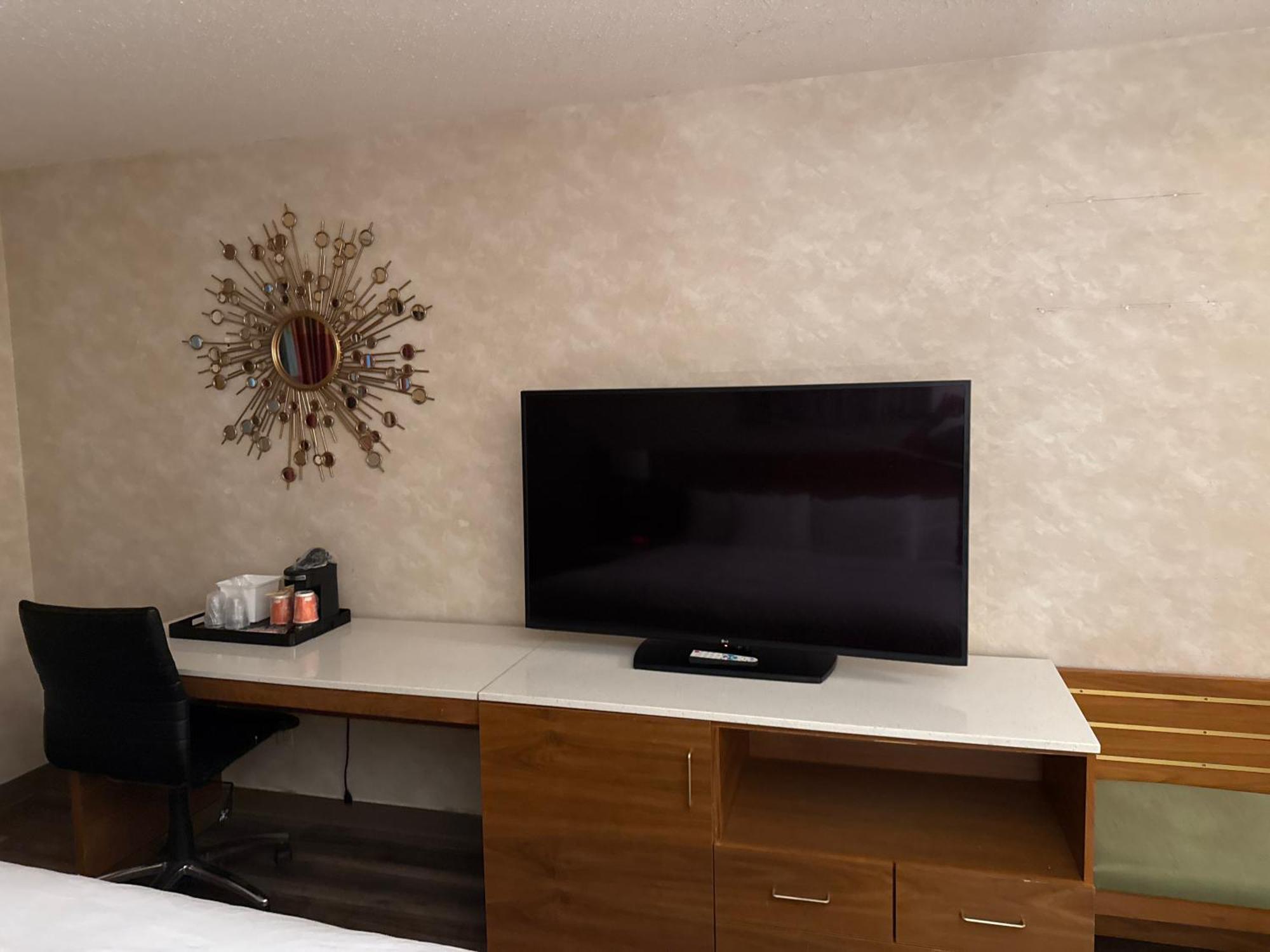 Quality Inn And Conference Center Greeley Downtown Εξωτερικό φωτογραφία