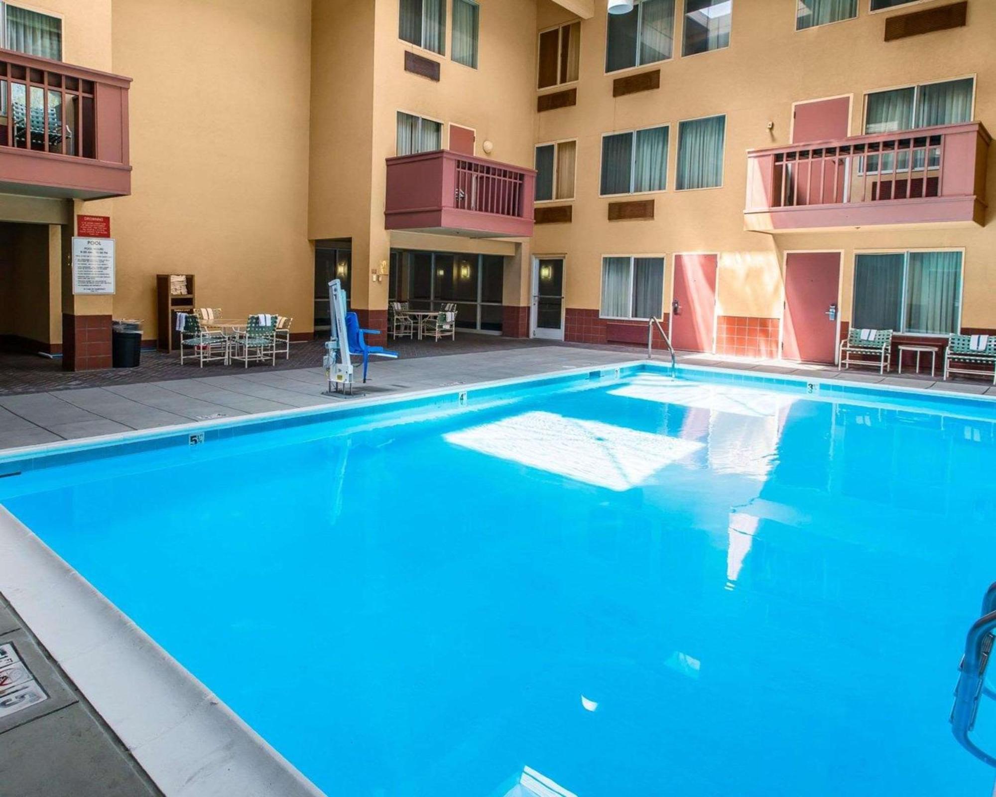 Quality Inn And Conference Center Greeley Downtown Εξωτερικό φωτογραφία